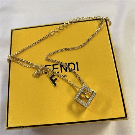 fendi チェーンネックレス|フォーエバー フェンディ ネックレス .